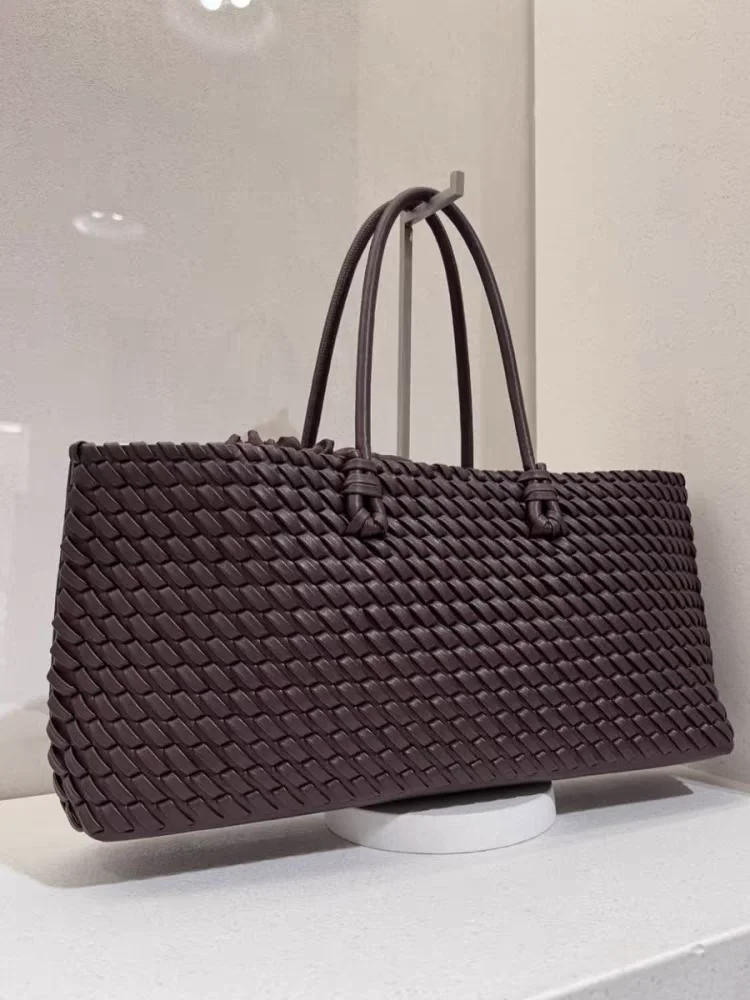 Luxury Woven Tote Bag For Women, Large Capacity Designer Horizontal Handbag With Inner Pocket Purse ,brand Shoulder Underarm Bag
Luxury Woven Tote Bag For Women, Large Capacity Designer Horizontal Handbag With Inner Pocket Purse ,brand Shoulder Underarm Bag