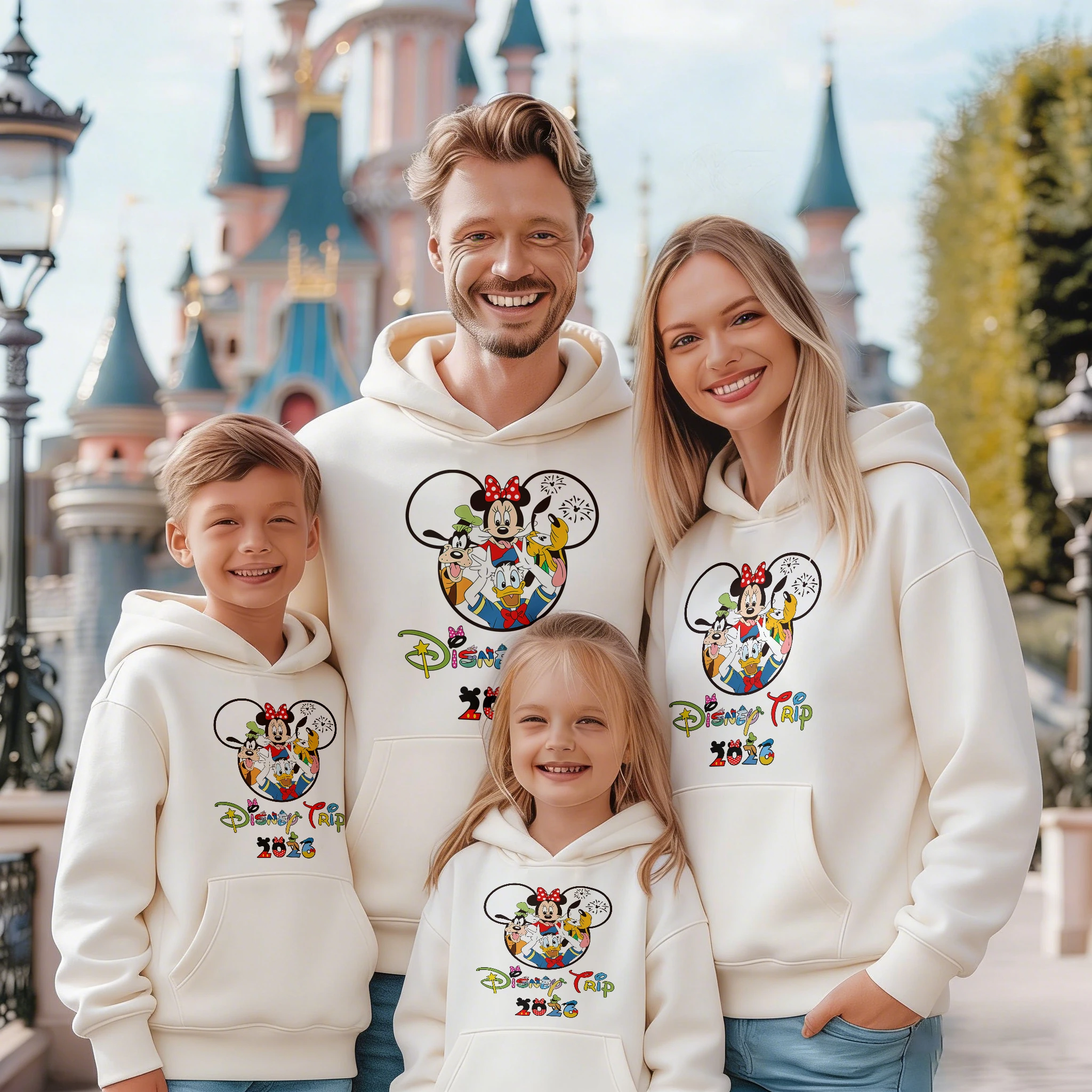 Комплект из хлопкового худи и брюк с принтом Микки Диснея для родителей и детей, осень-зима 2026, унисекс, однотонный, теплый, высококачественный, повседневный топ
Комплект из хлопкового худи и брюк с принтом Микки Диснея для родителей и детей, осень-зима 2026, унисекс, однотонный, теплый, высококачественный, повседневный топ