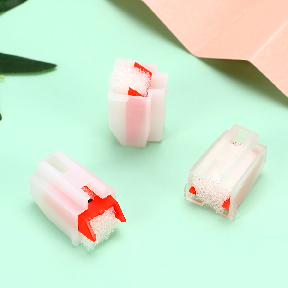 3pcs Vinyl Record Player Stylus Record Head Phonograph Needle Universal Replacement Stylus Needles Audio Accessories (Alumi
3pcs Vinyl Record Player Stylus Record Head Phonograph Needle Universal Replacement Stylus Needles Audio Accessories (Alumi