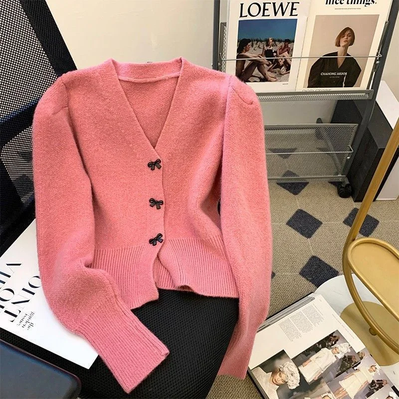 Woman Clothing Cardigan Sweet Age-reducing Bow Button V-neck Knit Cardigan Autumn and Winter Women's Short Soft Waxy Sweater
Woman Clothing Cardigan Sweet Age-reducing Bow Button V-neck Knit Cardigan Autumn and Winter Women's Short Soft Waxy Sweater