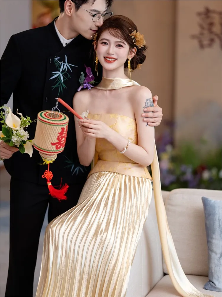 A champagne gold morning gown is perfect for toasting You can wear off-the-shoulder off-the-beaten-path dress on daily basis
A champagne gold morning gown is perfect for toasting You can wear off-the-shoulder off-the-beaten-path dress on daily basis