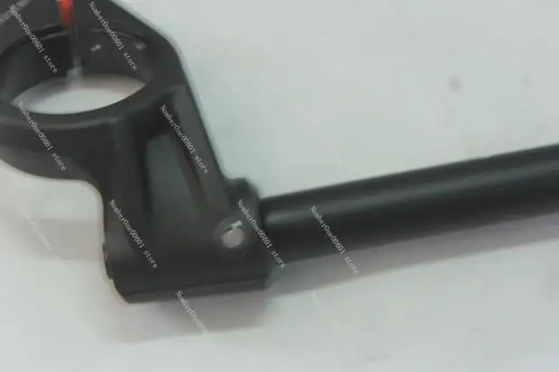 Turn The CF700-2A Steering Handle in The Left and Right Directions of The 700CLX Sport Version for Chunfeng Motorcycle
Turn The CF700-2A Steering Handle in The Left and Right Directions of The 700CLX Sport Version for Chunfeng Motorcycle