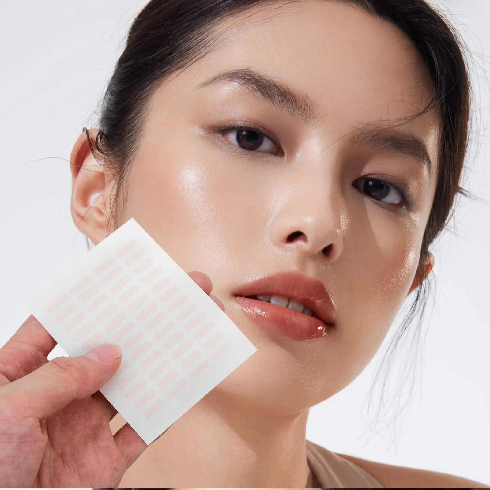 1 set Double Tape Women Makeup Supplies Invisible Strips Adhesive Eyelid Lifter For Natural Eye Makeup Eyelid Tapes For Girls
1 set Double Tape Women Makeup Supplies Invisible Strips Adhesive Eyelid Lifter For Natural Eye Makeup Eyelid Tapes For Girls