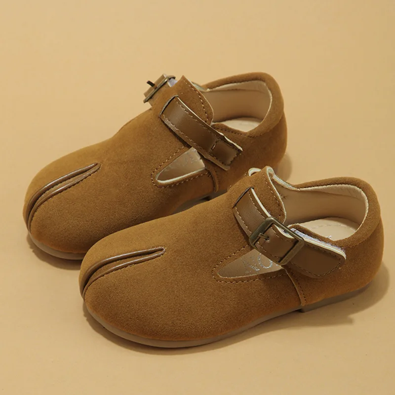 Korean Version Fake Split Toe Children's Single Shoes 2025 Autumn New Fashion Girls Retro Soft Soled Leather Shoes
Korean Version Fake Split Toe Children's Single Shoes 2025 Autumn New Fashion Girls Retro Soft Soled Leather Shoes