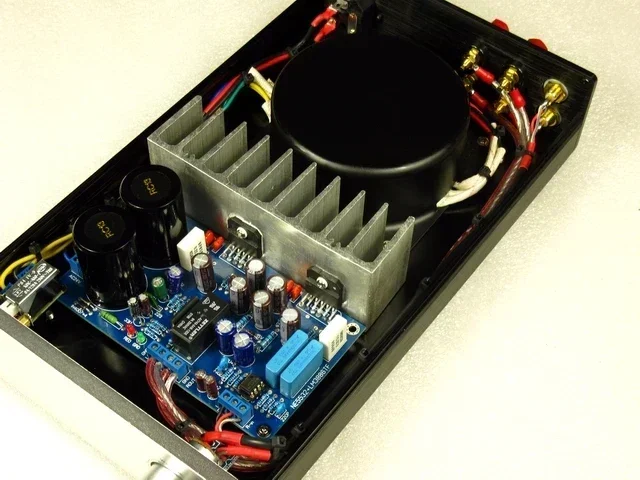 DIY HIFI fever classic NE5532 + LM3886 Amplifier independent cooling with protective 68W*2 2.0 channel Digital amplifier
DIY HIFI fever classic NE5532 + LM3886 Amplifier independent cooling with protective 68W*2 2.0 channel Digital amplifier
