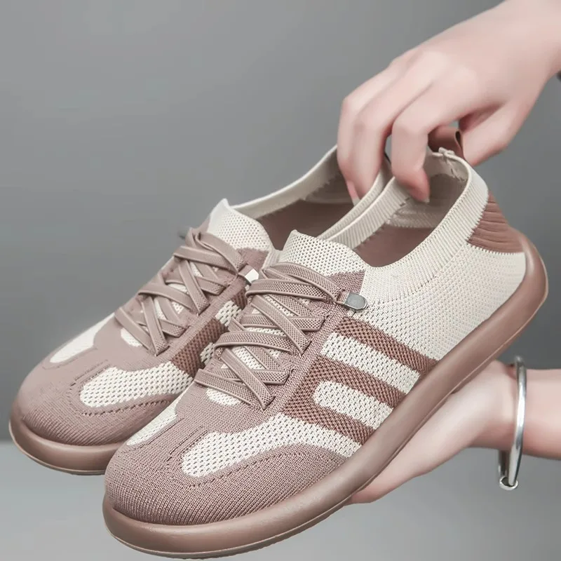 The 2025 new model of De Xun shoes is a fashionable and popular casual single shoe with soft soles and anti-slip mesh
The 2025 new model of De Xun shoes is a fashionable and popular casual single shoe with soft soles and anti-slip mesh