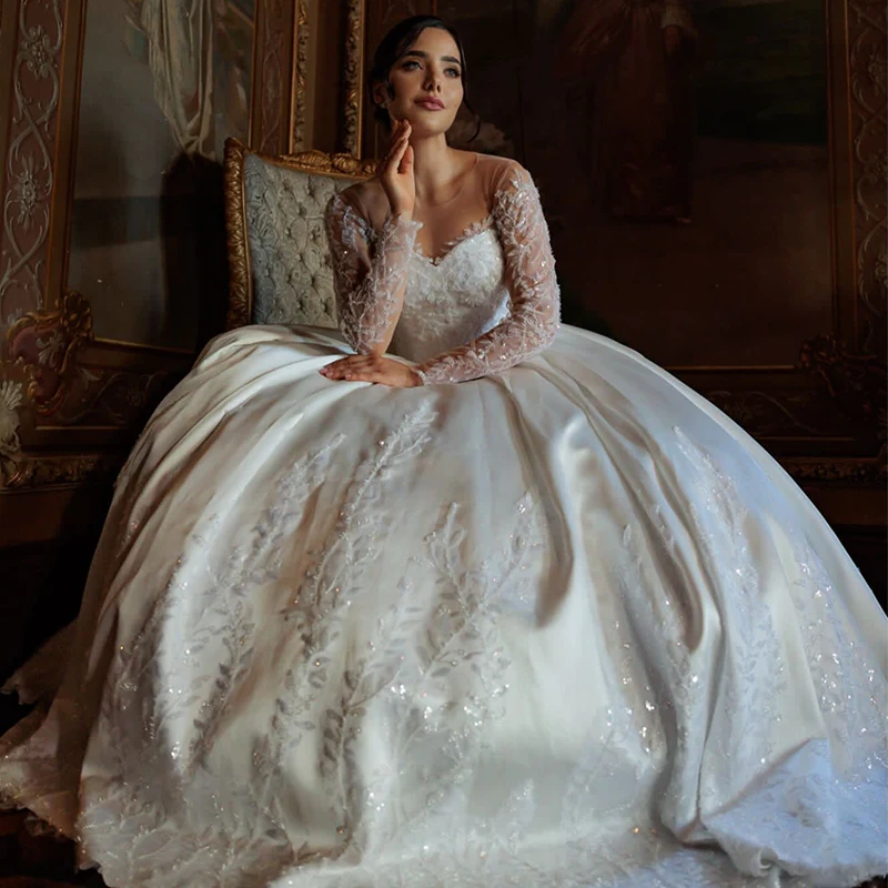 Graceful Wedding Dresses Bride Satin With Bead Embroidered Lace Ball Gown Long Sleeve O-Neck Customized Women'S Wedding Gowns
Graceful Wedding Dresses Bride Satin With Bead Embroidered Lace Ball Gown Long Sleeve O-Neck Customized Women'S Wedding Gowns 
