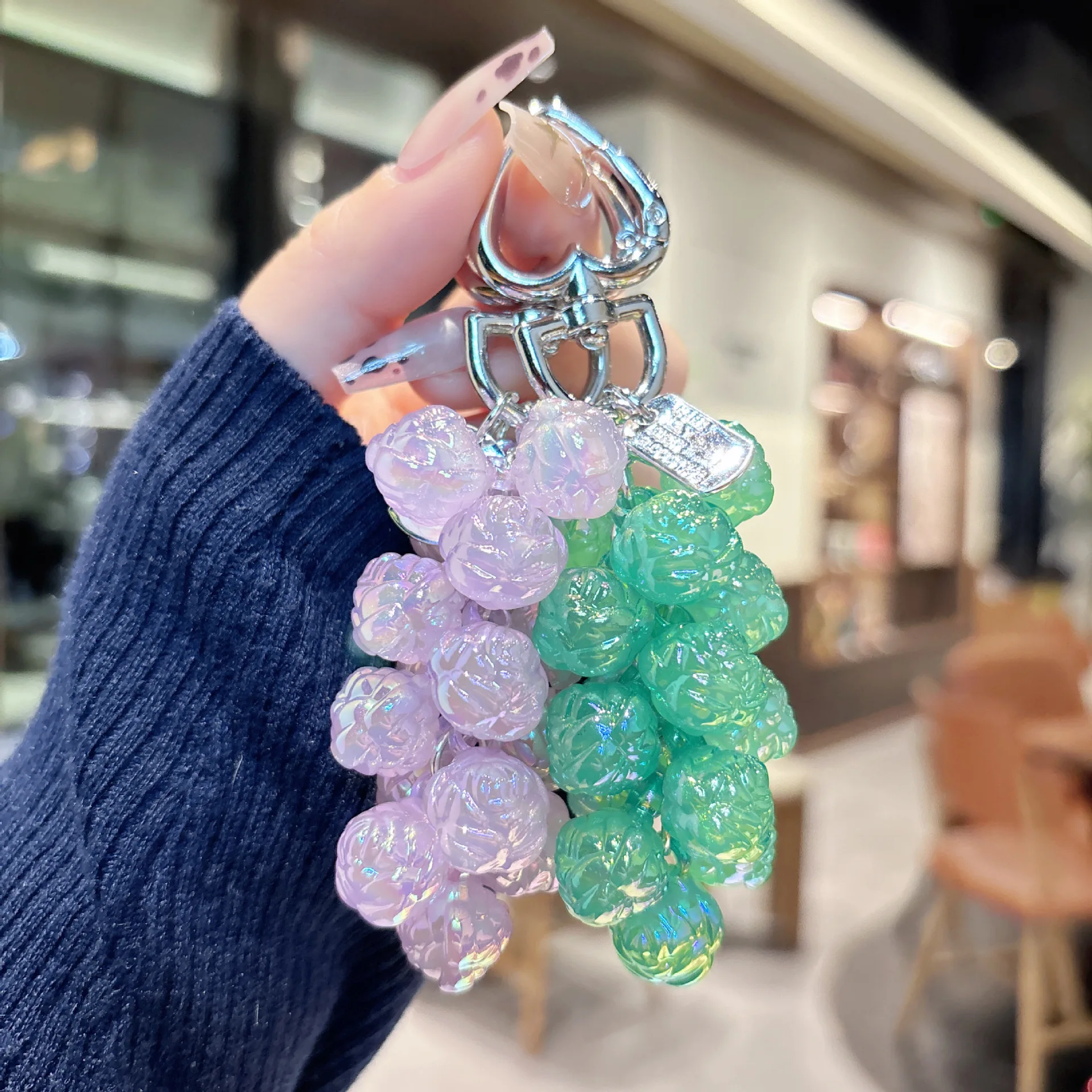 New Creative Rose String Keychain Mobile Phone Pendant Personalized Summer Car Key Chain Bag Pendant Women's Model Accessories
New Creative Rose String Keychain Mobile Phone Pendant Personalized Summer Car Key Chain Bag Pendant Women's Model Accessories