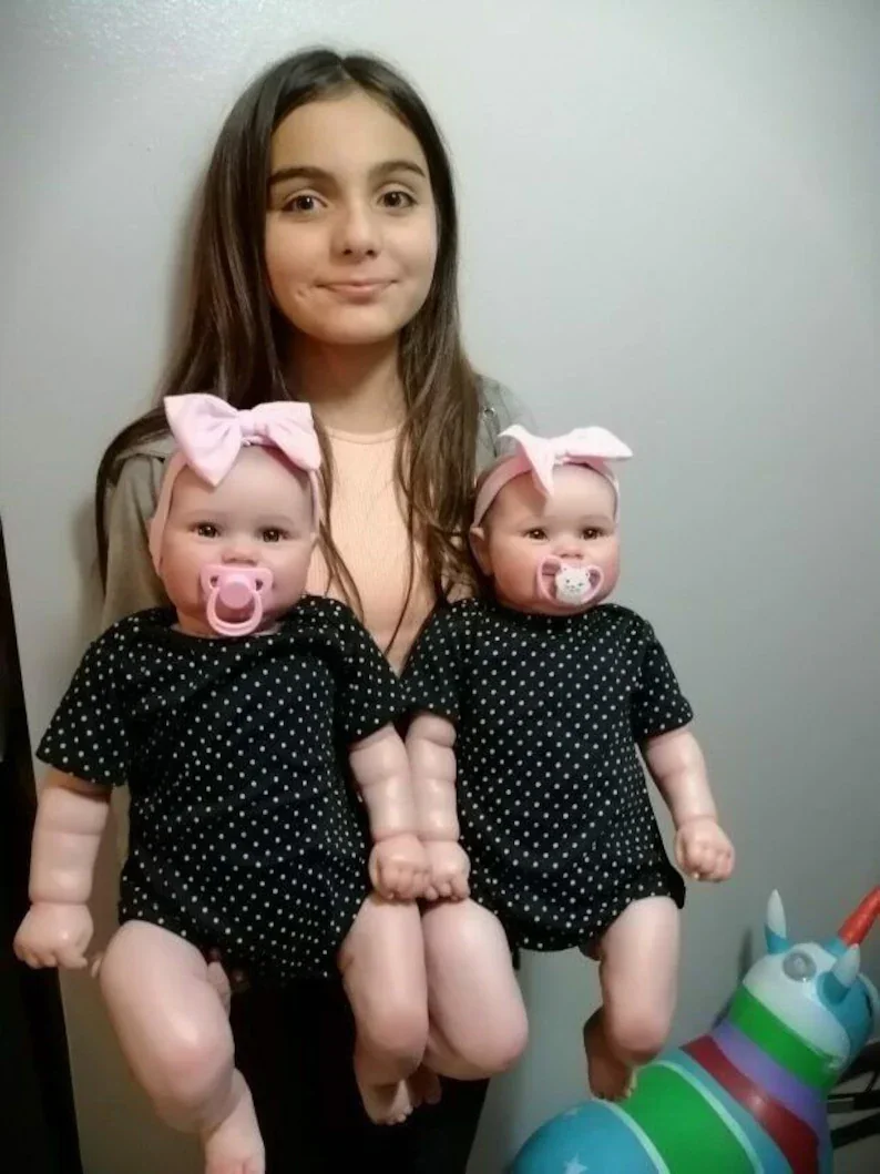 20-24 Inch Maddie 3D Skin Multiple Layers Painting Handmade Painted Lifelike Newborn Baby Doll Lifelike Reborn Doll
20-24 Inch Maddie 3D Skin Multiple Layers Painting Handmade Painted Lifelike Newborn Baby Doll Lifelike Reborn Doll