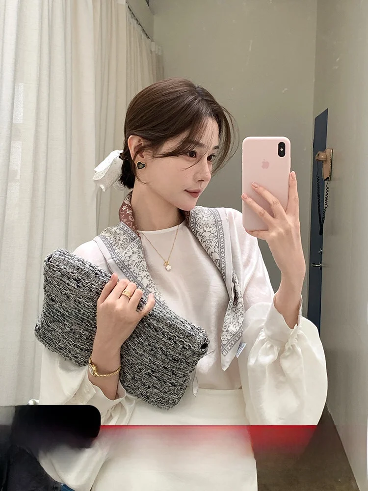 ARE GuaGua Moonlight Gold Short Shirt Women Spring Lazy Texture Lantern Sleeve Blouse Loose Fit Casual Style Pure Color
ARE GuaGua Moonlight Gold Short Shirt Women Spring Lazy Texture Lantern Sleeve Blouse Loose Fit Casual Style Pure Color