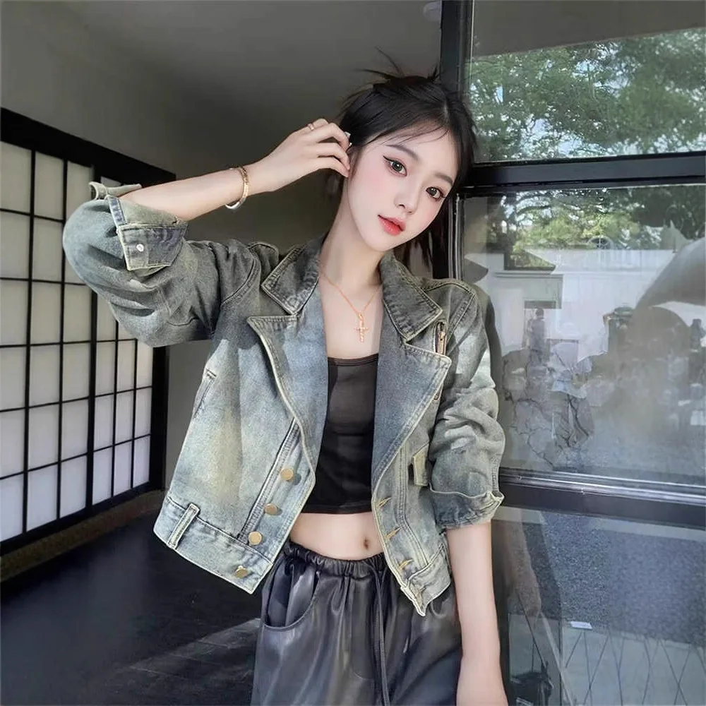 Retro Denim Short Jacket Women's Spring and Autumn New Trend Long-sleeved Top Fashion Casual Versatile Motorcycle Jacket
Retro Denim Short Jacket Women's Spring and Autumn New Trend Long-sleeved Top Fashion Casual Versatile Motorcycle Jacket