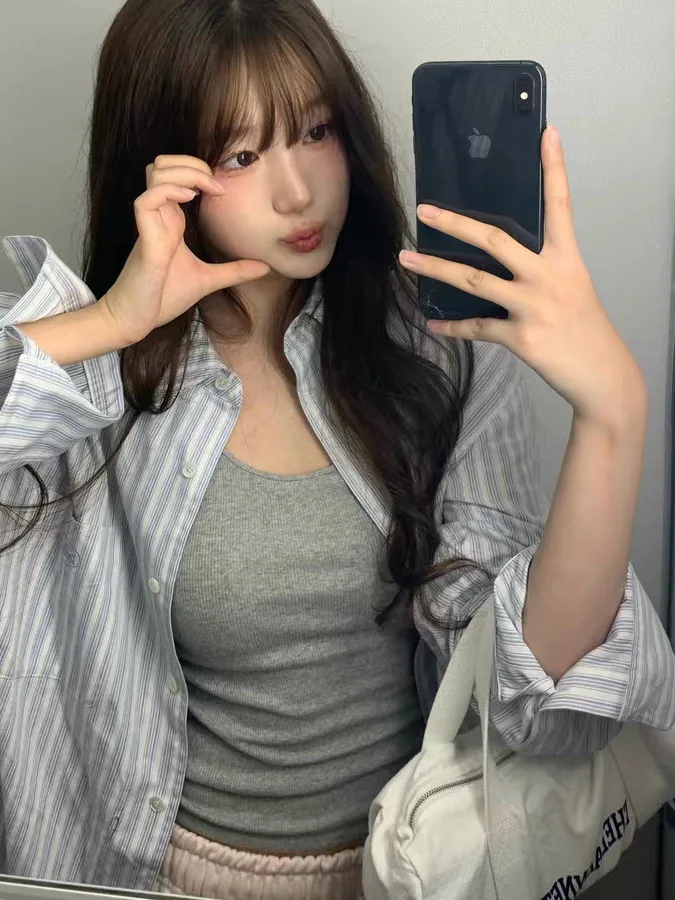 Lightweight Loose Fit Long Sleeve Stripe Pattern Korean Style Women's Shirt Summer 2026 Dongdaemun Eight Milk Horizontal Stripes
Lightweight Loose Fit Long Sleeve Stripe Pattern Korean Style Women's Shirt Summer 2026 Dongdaemun Eight Milk Horizontal Stripes