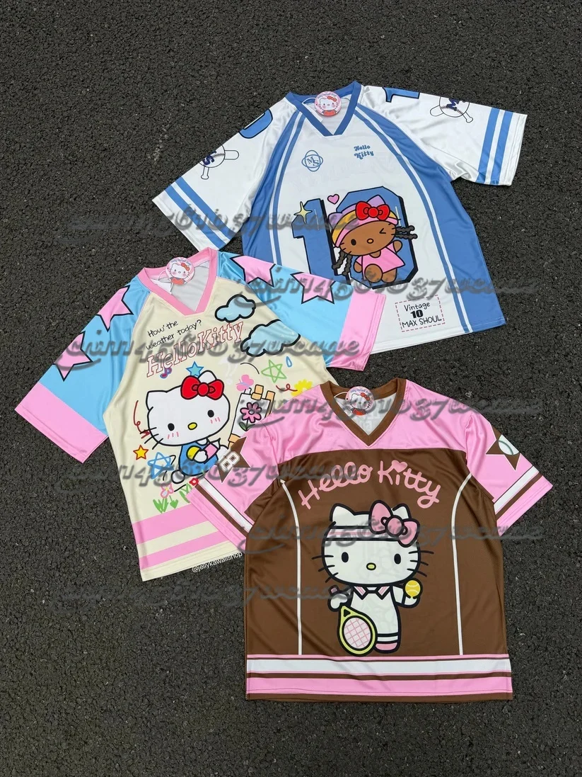 Sanrio Hello Kitty Themed American Jersey Street Summer T-shirt Oversized Adult Universal Top New Maternity Outfit 2026
Sanrio Hello Kitty Themed American Jersey Street Summer T-shirt Oversized Adult Universal Top New Maternity Outfit 2026