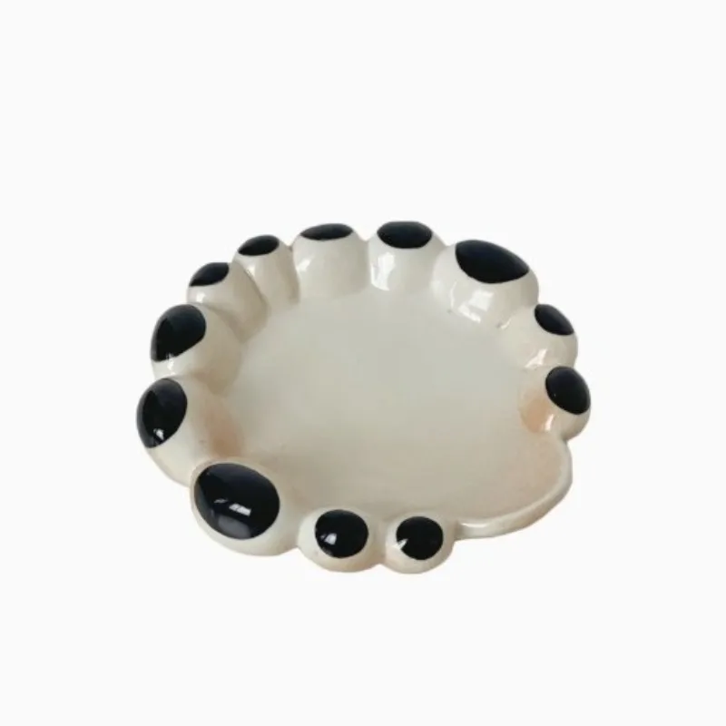 Modern Art Creative Cat Claw Claw Plate Ceramic Material Hotel
Modern Art Creative Cat Claw Claw Plate Ceramic Material Hotel