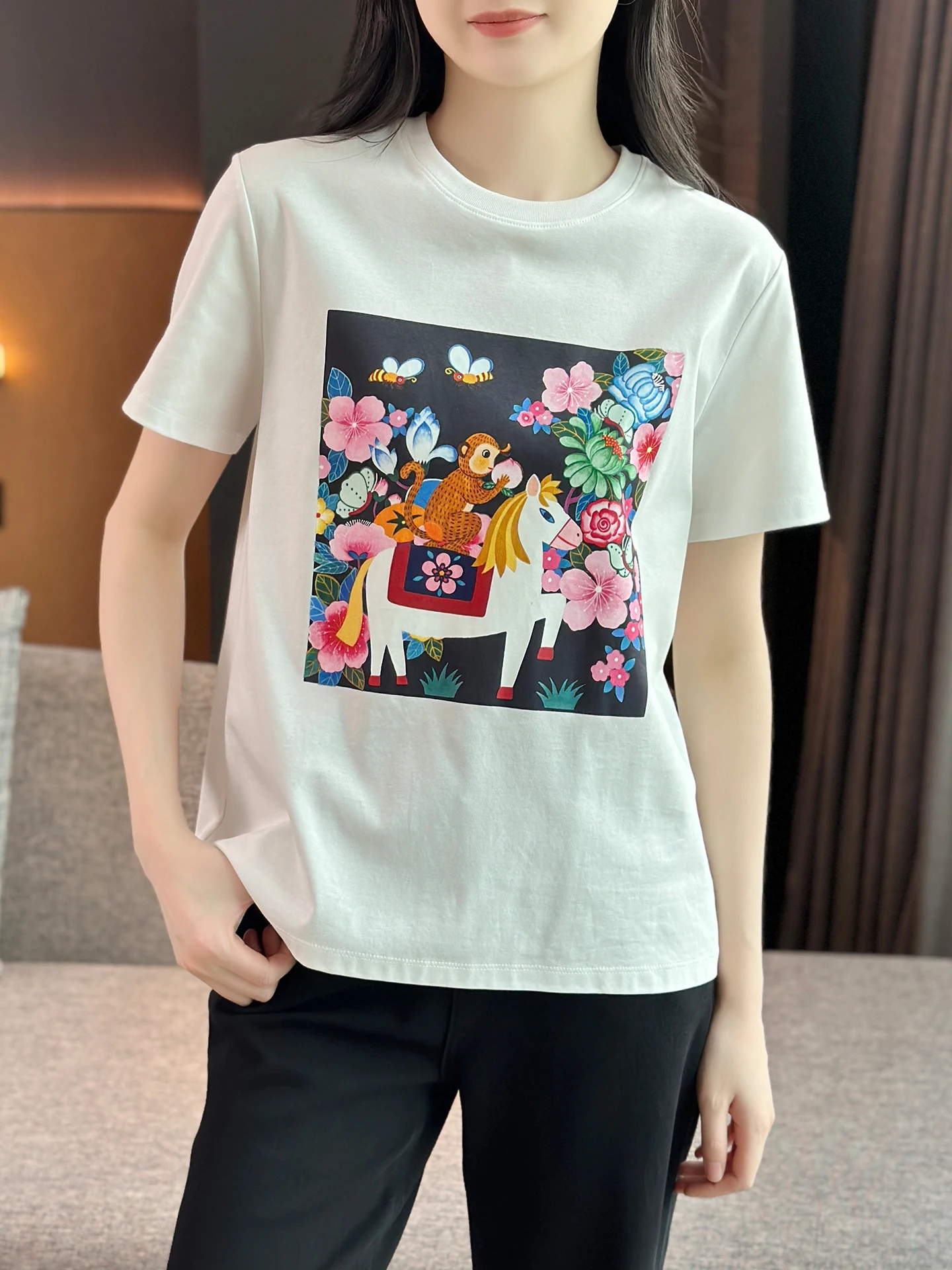 Мягкая, удобная хлопковая футболка с коротким рукавом, женский топ с круглым вырезом и принтом, длинный бархатный топ, весенняя мода, повседневная одежда
Мягкая, удобная хлопковая футболка с коротким рукавом, женский топ с круглым вырезом и принтом, длинный бархатный топ, весенняя мода, повседневная одежда