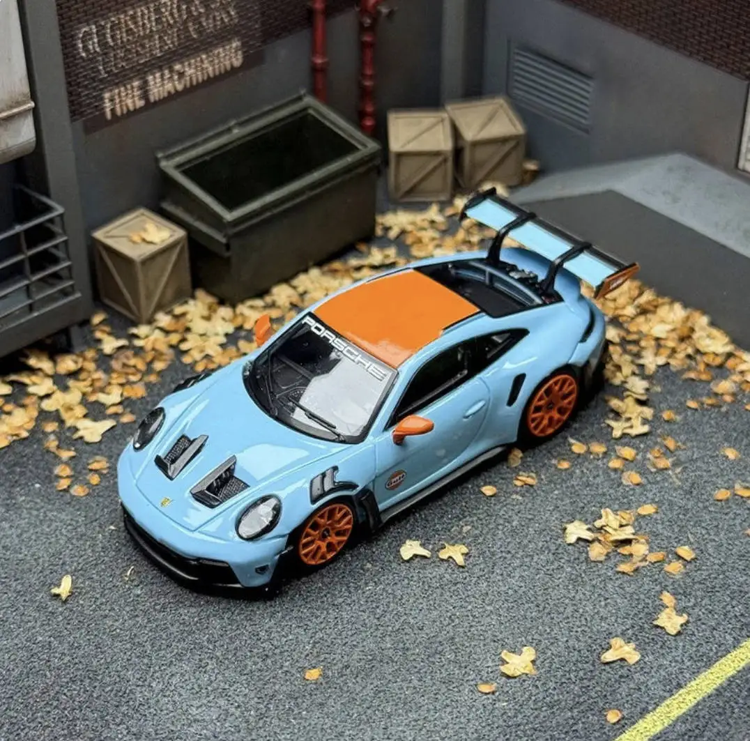 Street Warrior 1:64 992 GT3 RS Light Blue/Orange Diecast Model Car Collection (2 Variants: Gulf & GT3 RS Stripes) In Stock
Street Warrior 1:64 992 GT3 RS Light Blue/Orange Diecast Model Car Collection (2 Variants: Gulf & GT3 RS Stripes) In Stock