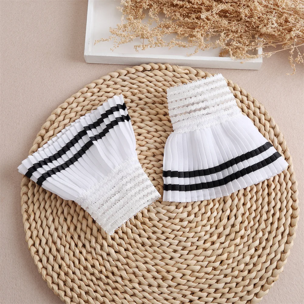 Women Sweet Fake Sleeves Lace Shirt Detachable Flared Cuffs Sweater Dress False Cuffs Sleeve Extension Decorative
Women Sweet Fake Sleeves Lace Shirt Detachable Flared Cuffs Sweater Dress False Cuffs Sleeve Extension Decorative