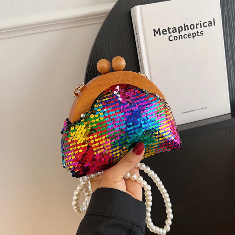 Colorful Sequin Evening Clutch Bag For Women 2023 New Wood Clip Handbag Purse Lady Retro Pearl Chain Shoulder Crossbody Bag Mini
Colorful Sequin Evening Clutch Bag For Women 2023 New Wood Clip Handbag Purse Lady Retro Pearl Chain Shoulder Crossbody Bag Mini