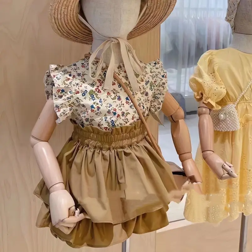 80-130cm girls' summer outfit set new Korean kids clothes set children's baby floral top+cake pants skirt two-piece set
80-130cm girls' summer outfit set new Korean kids clothes set children's baby floral top+cake pants skirt two-piece set