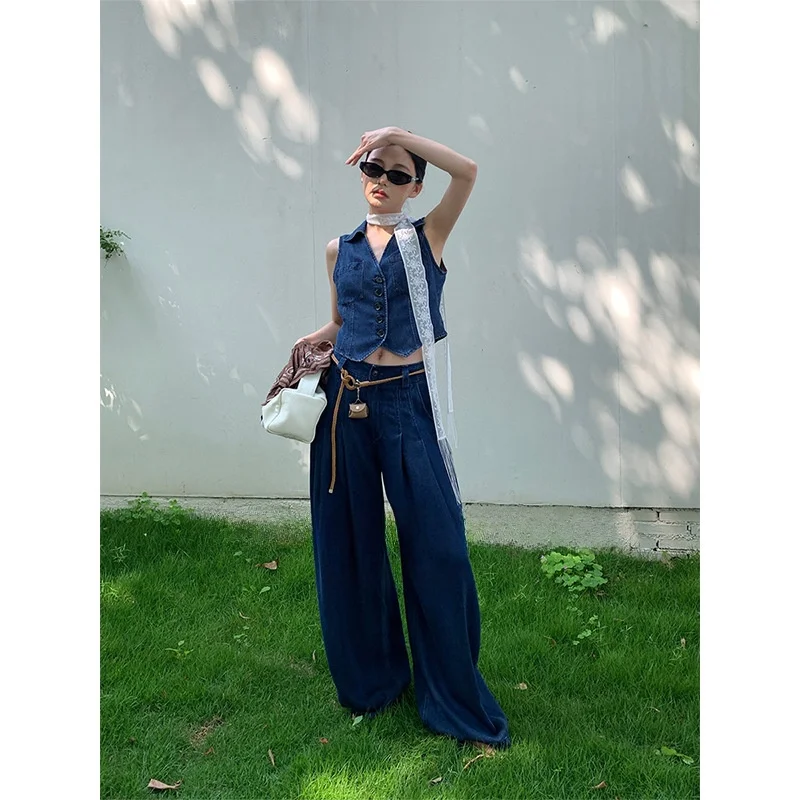 Fashion mid Waist Jeans New Denim Pants Trousers High Waist Loose Fit No Stretch Summer 2026 Light Color Silk Fabric Jeans
Fashion mid Waist Jeans New Denim Pants Trousers High Waist Loose Fit No Stretch Summer 2026 Light Color Silk Fabric Jeans