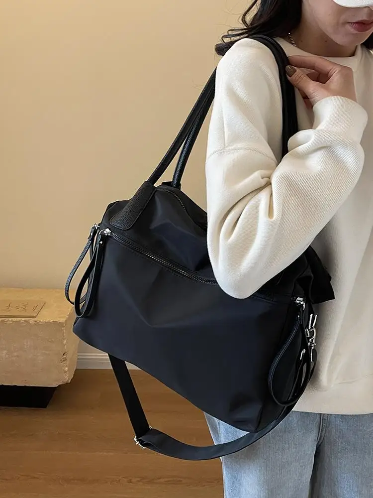 Large Capacity Nylon Tote Bag Waterproof Travel Shoulder Bag Simple Pure Color Ladies Handbag Crossbody Bag for Ladies
Large Capacity Nylon Tote Bag Waterproof Travel Shoulder Bag Simple Pure Color Ladies Handbag Crossbody Bag for Ladies