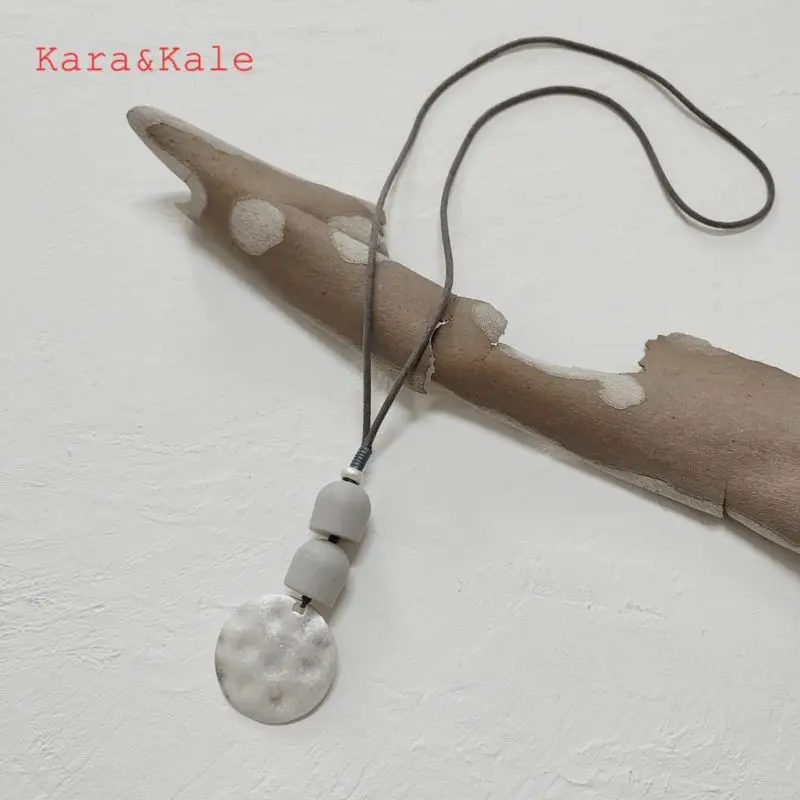 Длинное ожерелье Kara & Kale, веревочная цепочка, ручная работа, плетеный камень, подвеска из смолы, камень, металл, ювелирные изделия в стиле бохо, Женское Ожерелье
Длинное ожерелье Kara & Kale, веревочная цепочка, ручная работа, плетеный камень, подвеска из смолы, камень, металл, ювелирные изделия в стиле бохо, Женское Ожерелье