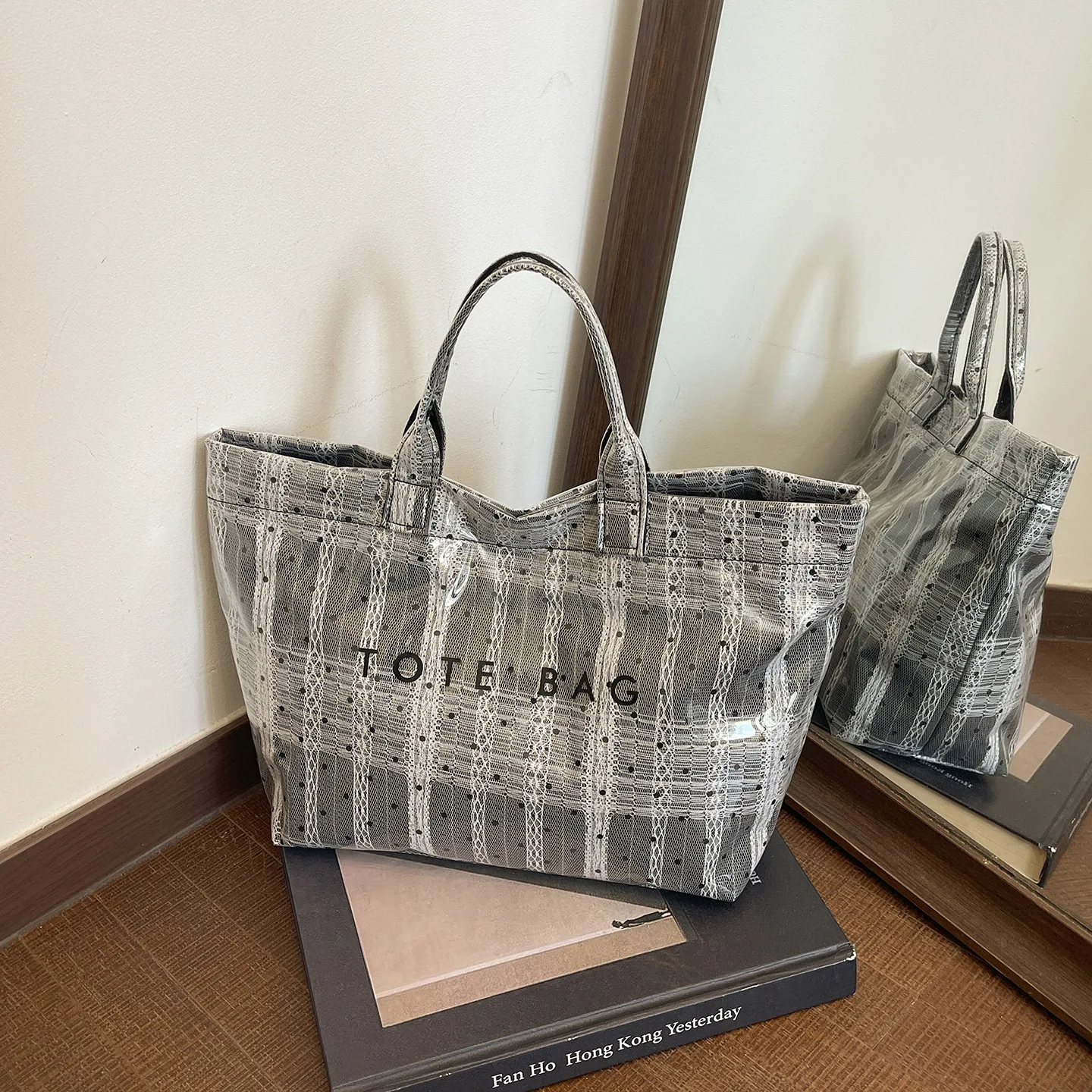 Fashion Polka Dot Letter Shoulder Bags for Women Casual Travel Large Capacity Ladies Crossbody Bag Vintage Female Handbag Tote
Fashion Polka Dot Letter Shoulder Bags for Women Casual Travel Large Capacity Ladies Crossbody Bag Vintage Female Handbag Tote