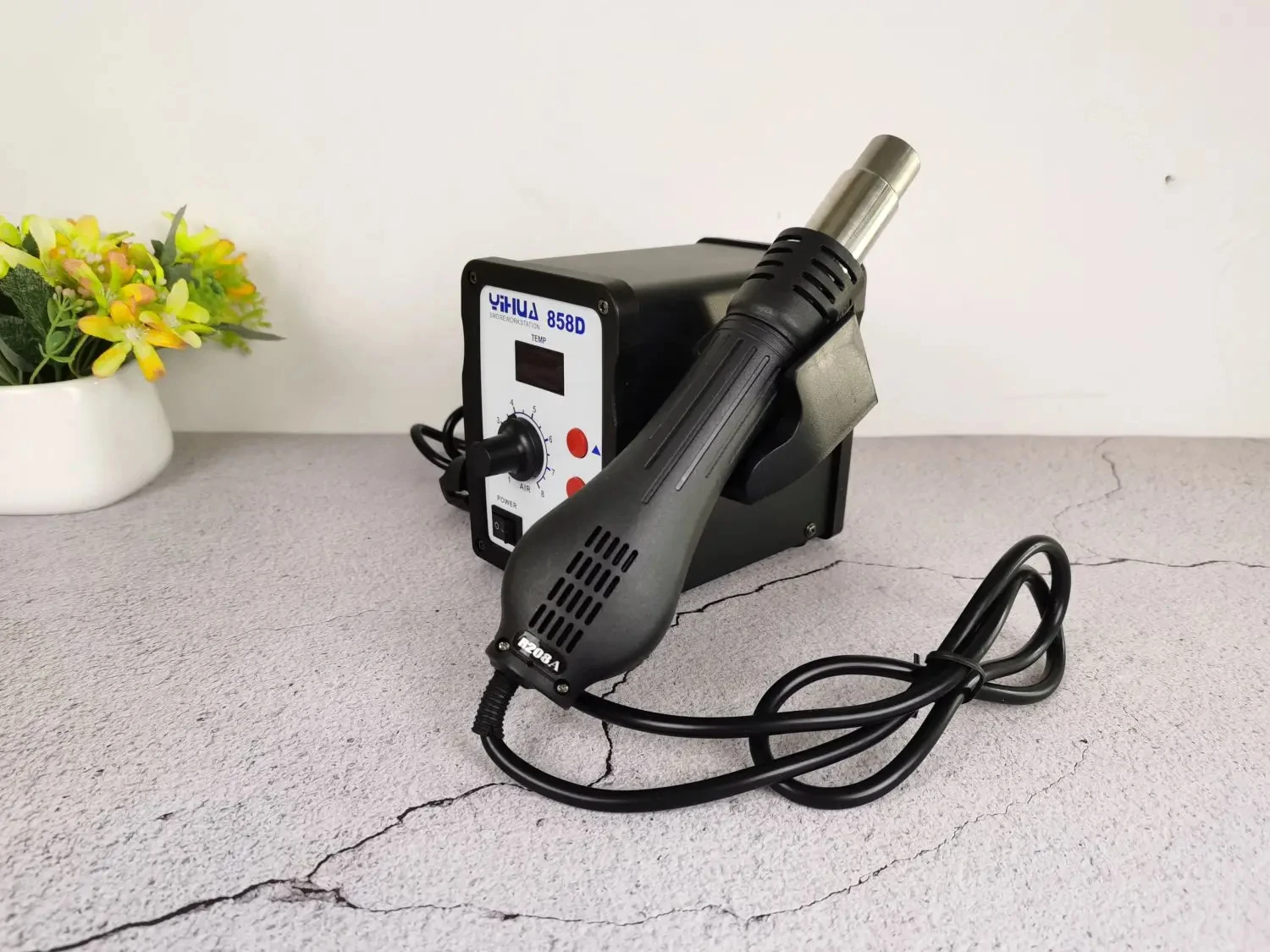 Professional YIHUA 858D Hot Air Gun Station 700W, Adjustable Temp 212-932°F, for SMD/BGA/SOIC Repair, Fast Heating 
Professional YIHUA 858D Hot Air Gun Station 700W, Adjustable Temp 212-932°F, for SMD/BGA/SOIC Repair, Fast Heating