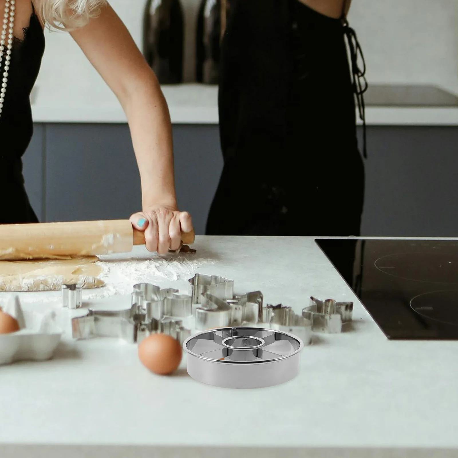 Round Stainless Steel Doughnut Cutter Mold Reusable DIY Baking Tool Cake Decorating Supplies Round Doughnut Cuter 
Round Stainless Steel Doughnut Cutter Mold Reusable DIY Baking Tool Cake Decorating Supplies Round Doughnut Cuter