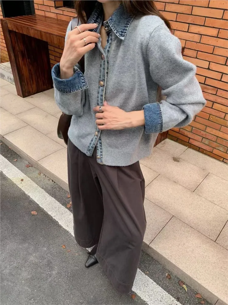 Fashion Splicing Denim Knitted Cardigan Autumn Winter New Loose Casual Sweater Jacket Women's Clothing Solid Holiday Sweaters
Fashion Splicing Denim Knitted Cardigan Autumn Winter New Loose Casual Sweater Jacket Women's Clothing Solid Holiday Sweaters