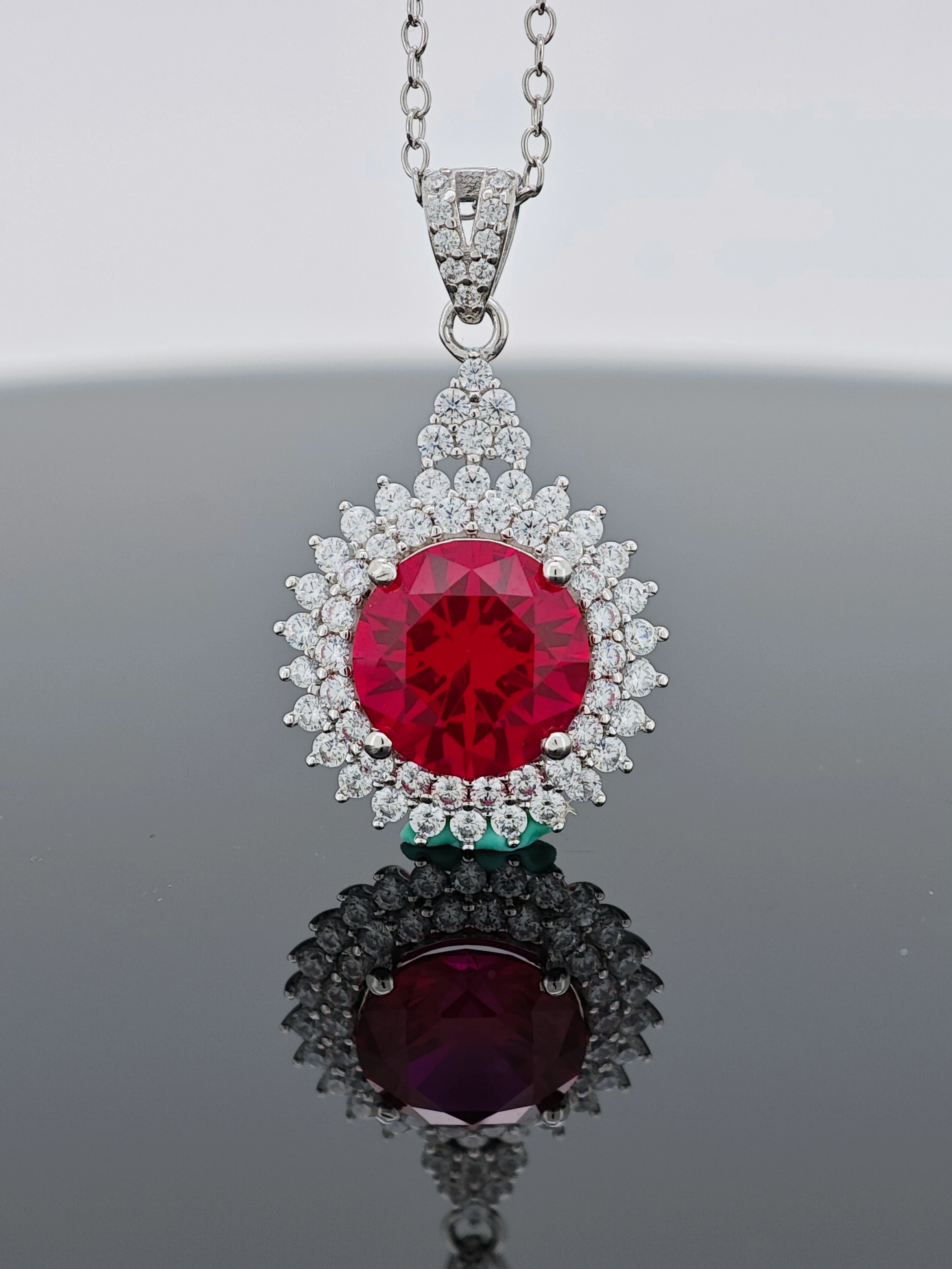 ChuPing Lab Ruby Lab Sapphire Round Shape S925 Silver Pendant for Valentine's Day Gift or Birthday Gift Fine Jewelry
ChuPing Lab Ruby Lab Sapphire Round Shape S925 Silver Pendant for Valentine's Day Gift or Birthday Gift Fine Jewelry