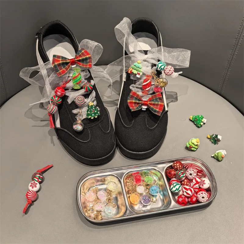 Cartoon Cute Christmas Shoe Charms for Sneakers DIY Fashion Atmosphere Sneaker Decoration All-match Shoe Accessories for Gifts 
Cartoon Cute Christmas Shoe Charms for Sneakers DIY Fashion Atmosphere Sneaker Decoration All-match Shoe Accessories for Gifts