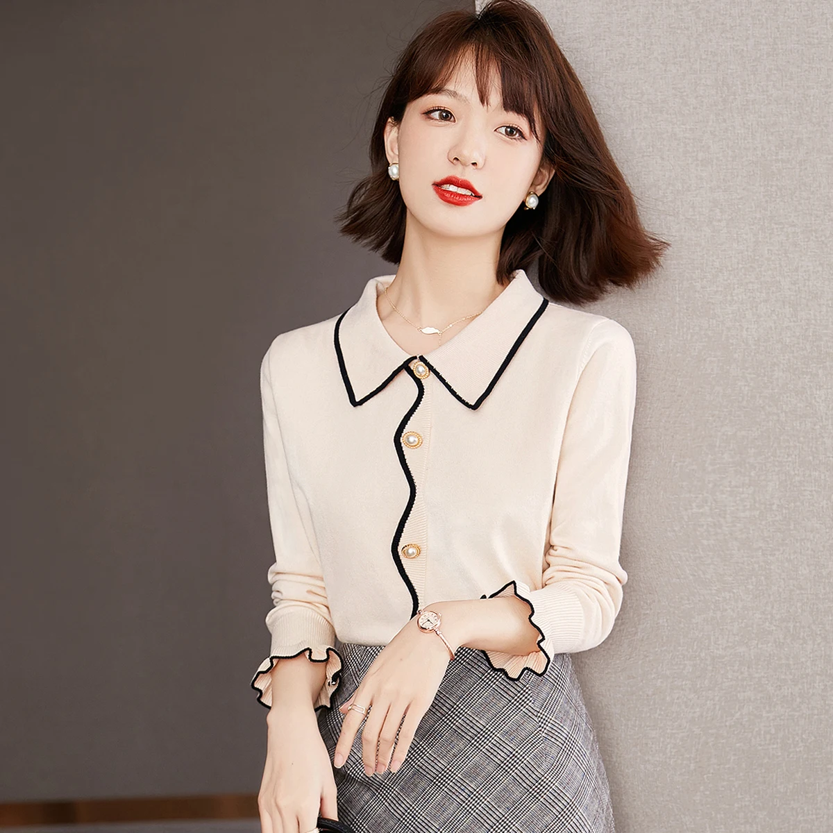 French Style Knit Shirt Sweater Cardigan Autumn Winter Women Elegant Chic Slim Fit Casual Single Breasted Knitwear Coat D1503
French Style Knit Shirt Sweater Cardigan Autumn Winter Women Elegant Chic Slim Fit Casual Single Breasted Knitwear Coat D1503