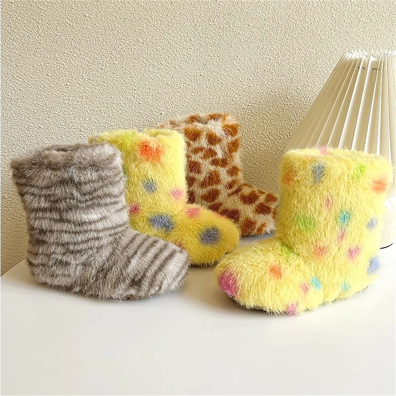 Winter Kids Plush Boots New Fashion Design Warm Non-Slip Childrens High Top Cotton Boots Indoor Cute Baby Boys Girls Fur Boots
Winter Kids Plush Boots New Fashion Design Warm Non-Slip Childrens High Top Cotton Boots Indoor Cute Baby Boys Girls Fur Boots