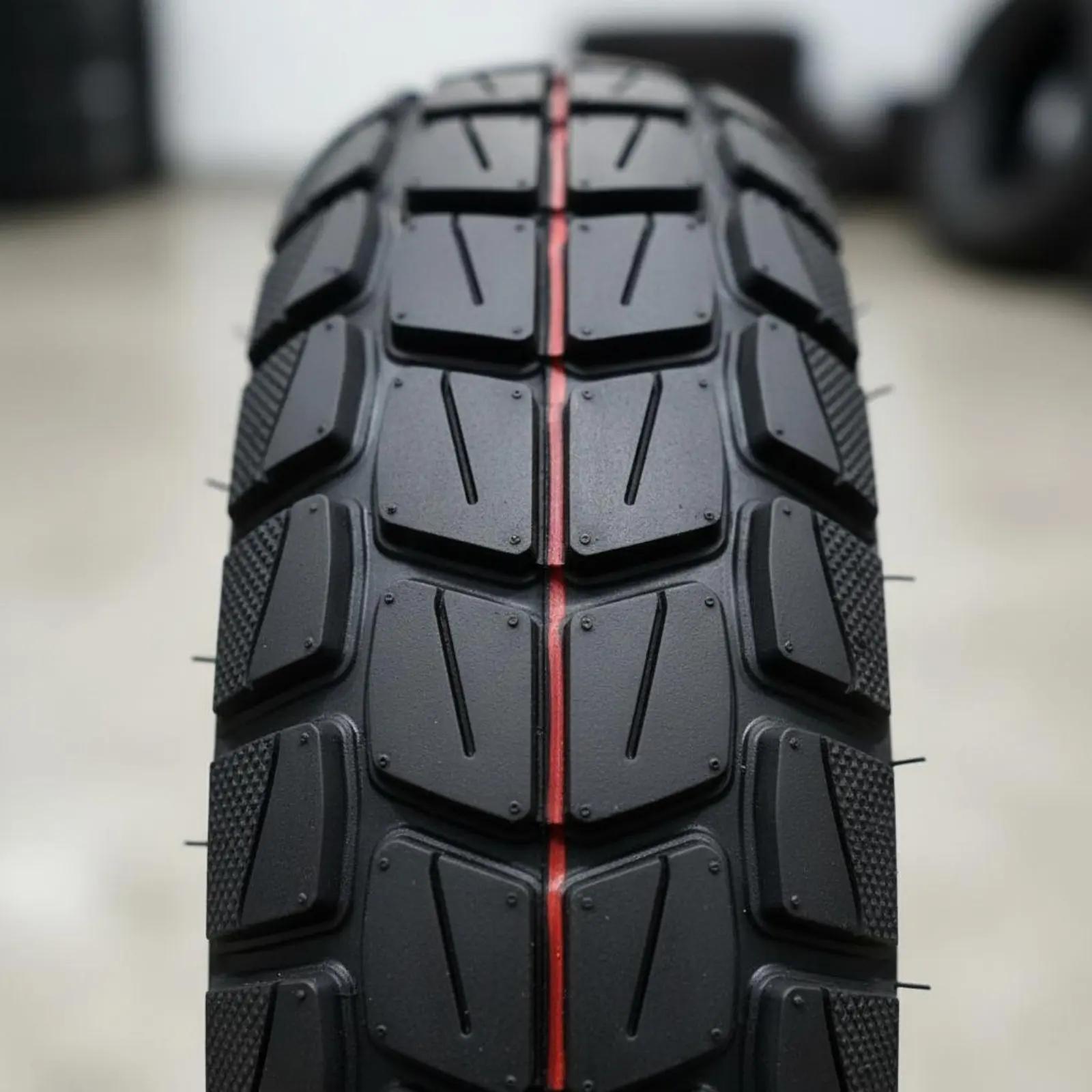80/65-6.5 Scooter Tire Wear-Resistant Electric Scooter Vacuum Tire
80/65-6.5 Scooter Tire Wear-Resistant Electric Scooter Vacuum Tire