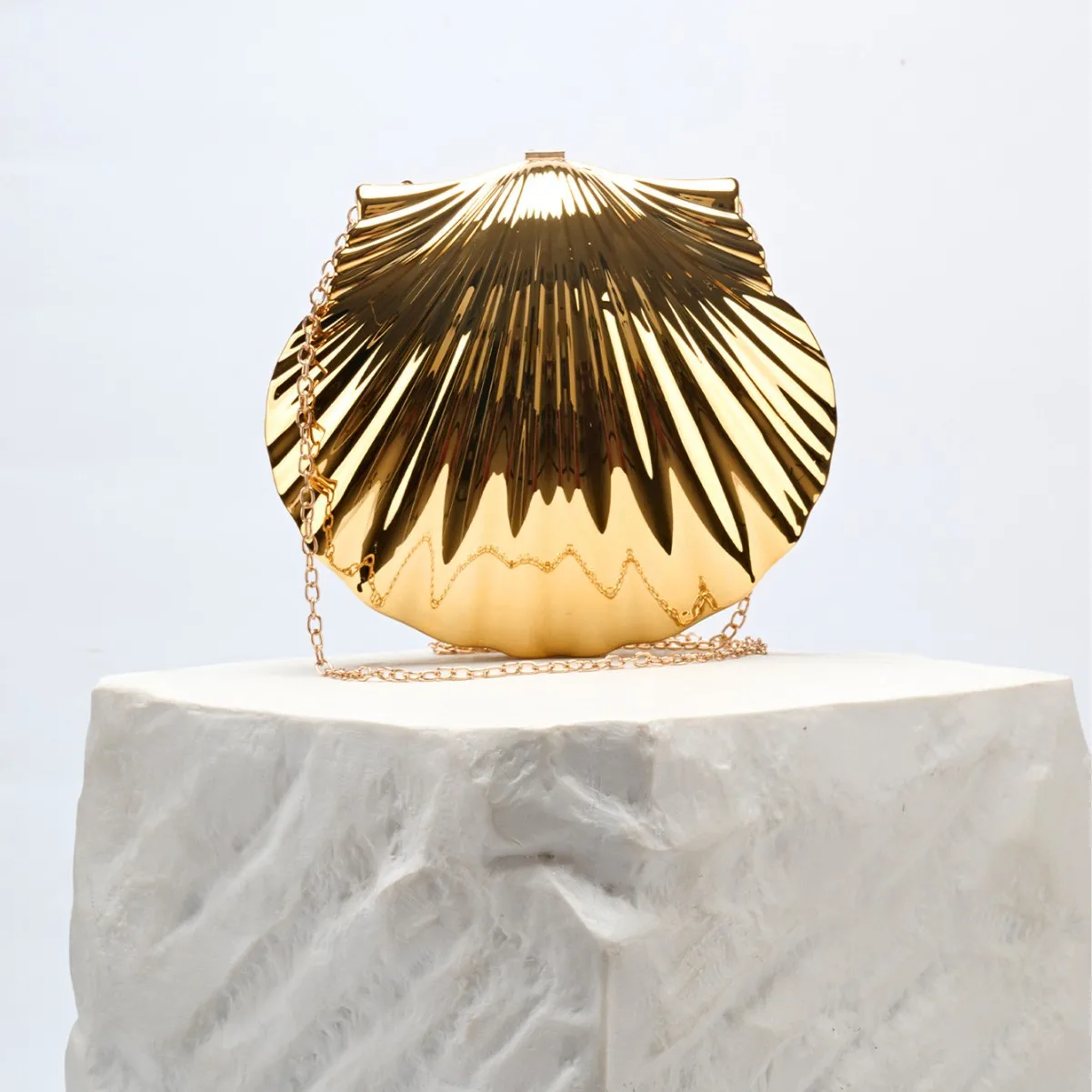 Модная персонализированная акриловая женская обеденная сумка с гребешком, новинка 2025, универсальный высококачественный клатч через плечо
Модная персонализированная акриловая женская обеденная сумка с гребешком, новинка 2025, универсальный высококачественный клатч через плечо