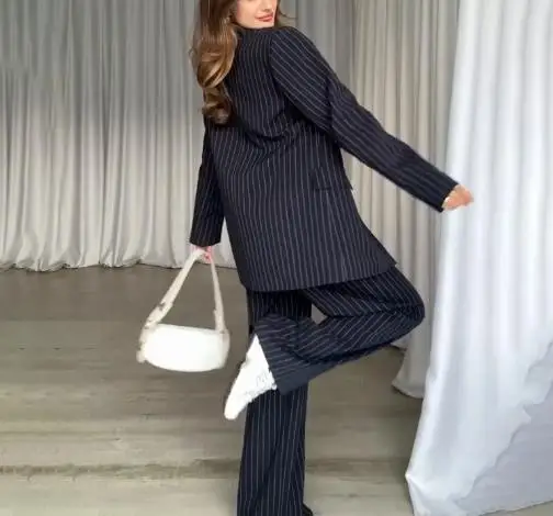 Women's New Solid Long Sleeved Button Top Straight Leg Pants Suit Set Temperament Commuting Spring Female Fashion Pants Outfits
Women's New Solid Long Sleeved Button Top Straight Leg Pants Suit Set Temperament Commuting Spring Female Fashion Pants Outfits