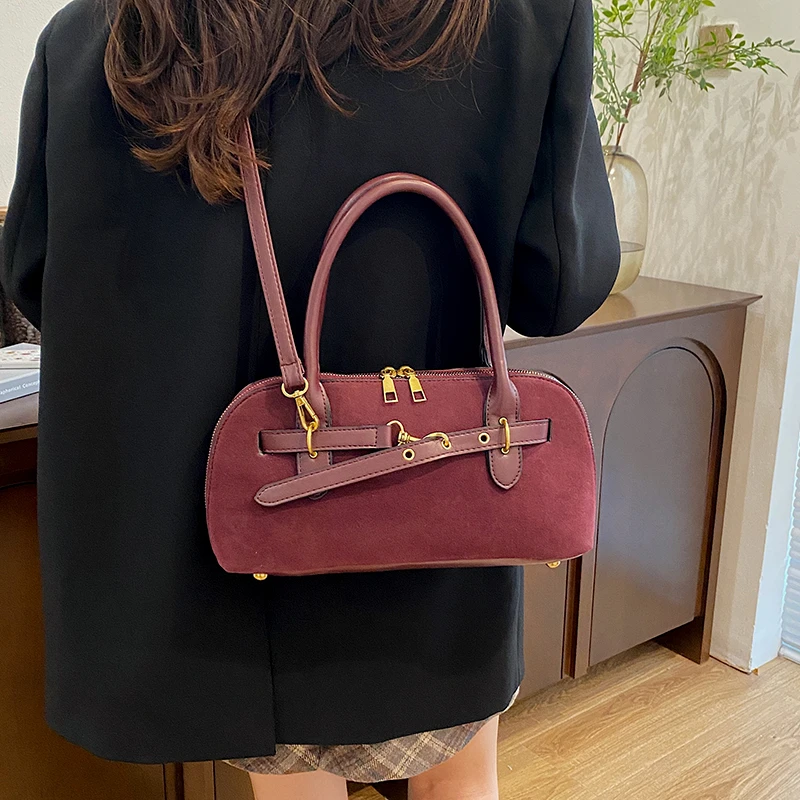 Роскошная брендовая женская сумка-мессенджер, модный дизайн, сумка через плечо, кожаная сумка на плечо для элегантных дам, винтажная классическая парижская сумка
Роскошная брендовая женская сумка-мессенджер, модный дизайн, сумка через плечо, кожаная сумка на плечо для элегантных дам, винтажная классическая парижская сумка