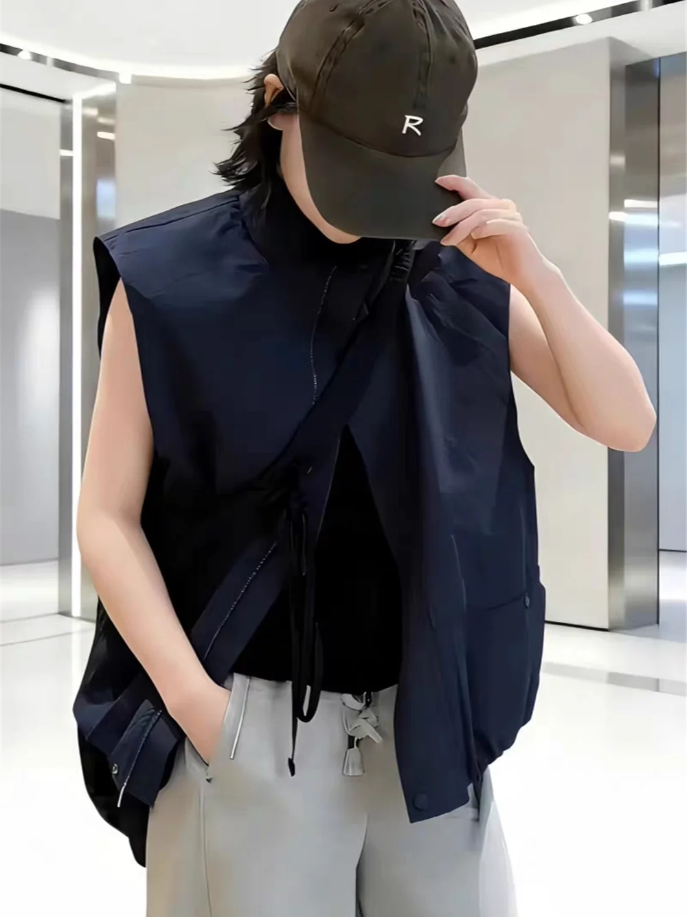 Loose Women's Short Stand Collar Workwear Vest Casual Outerwear Spring Autumn Fashionable Shoulder Pad Jacket Coat
Loose Women's Short Stand Collar Workwear Vest Casual Outerwear Spring Autumn Fashionable Shoulder Pad Jacket Coat