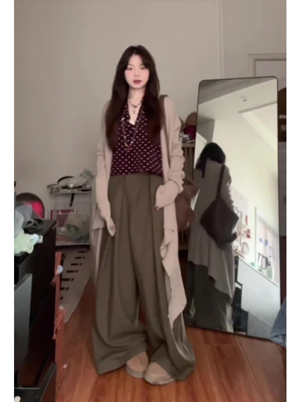 Loose Wide Leg Casual Pants Women's Summer New Style Pleated Drapey Low Waist Comfortable Trousers Versatile Lazy Sensation
Loose Wide Leg Casual Pants Women's Summer New Style Pleated Drapey Low Waist Comfortable Trousers Versatile Lazy Sensation