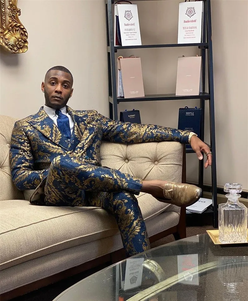 Jacquard Men Suits Pants Set Wedding Groom Tuxedo 2 Pieces Blazer+Trousers Custom Made Prom Dress Office Business Formal Coat
Jacquard Men Suits Pants Set Wedding Groom Tuxedo 2 Pieces Blazer+Trousers Custom Made Prom Dress Office Business Formal Coat