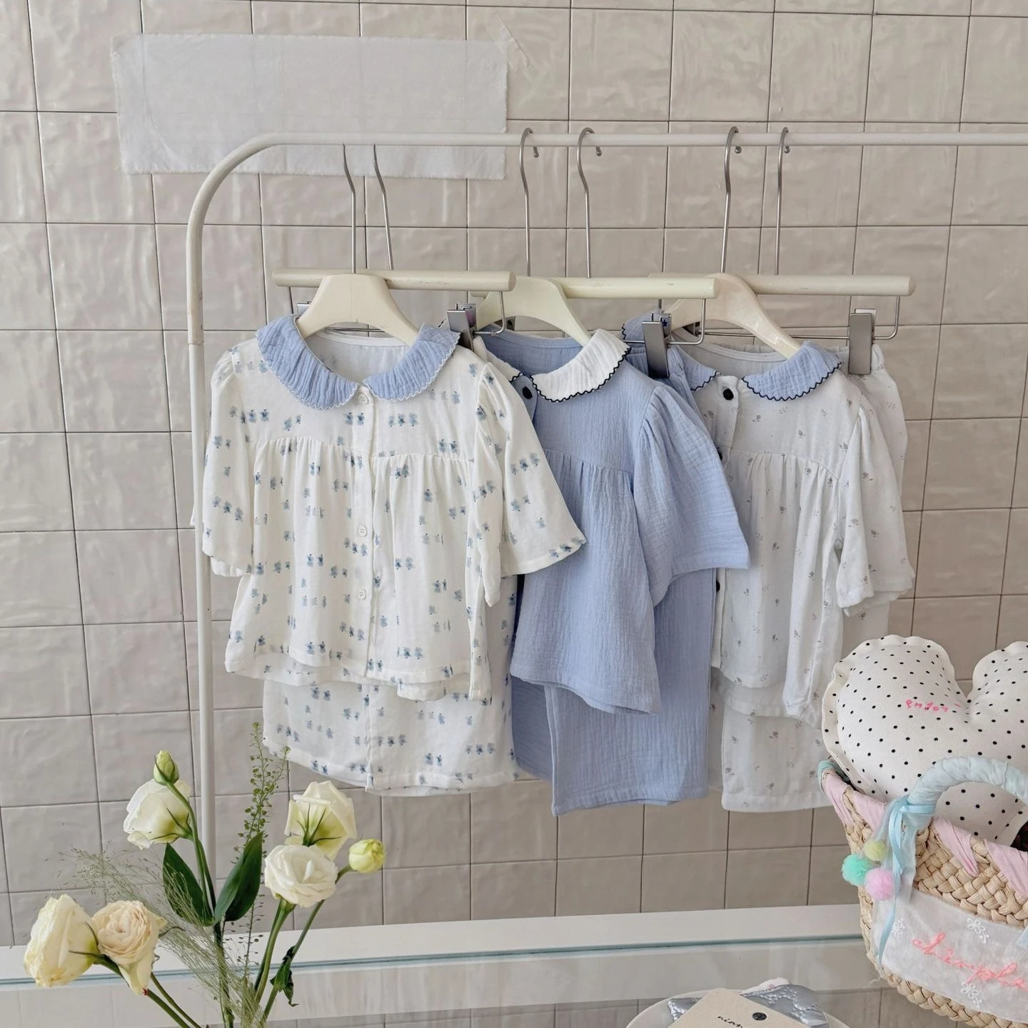 Children's Loungewear Set 2026 Summer New Toddler Kids Girls Cute Printed Shorts Sleeve Cotton Loose Pajamas Set
Children's Loungewear Set 2026 Summer New Toddler Kids Girls Cute Printed Shorts Sleeve Cotton Loose Pajamas Set