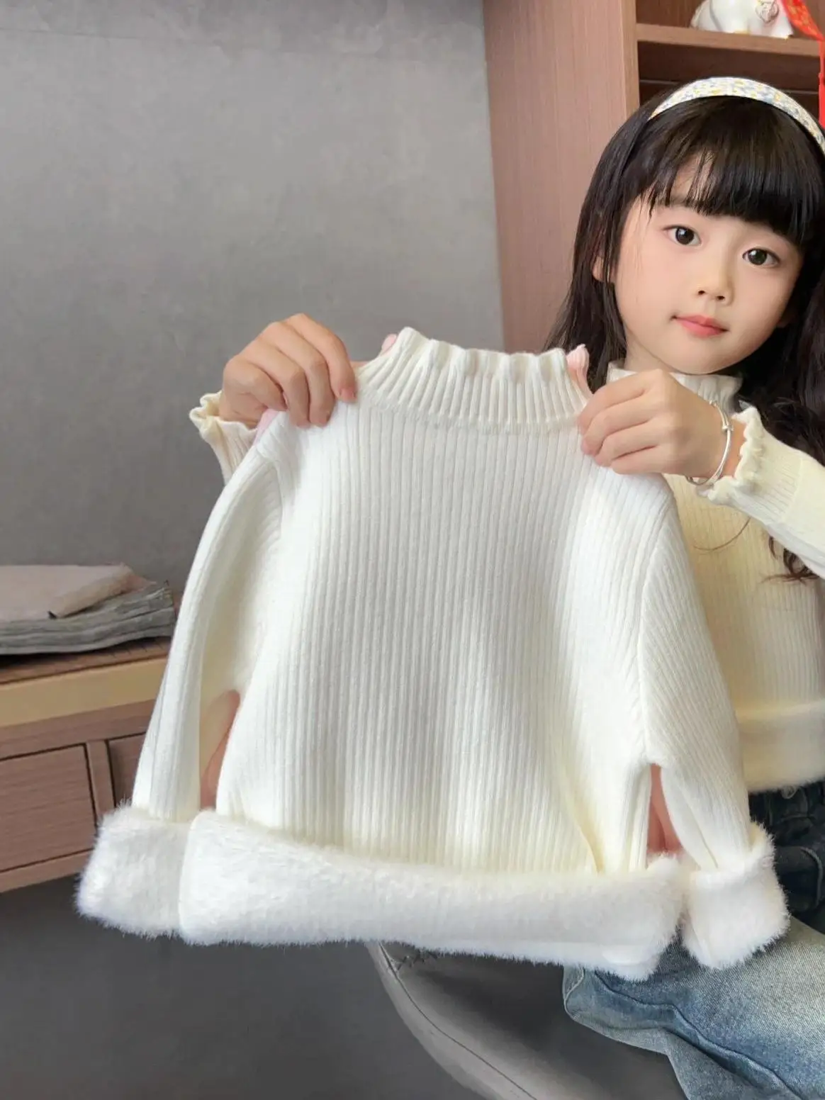 Girls Fce Lined Korean Sle Comfortable Casual Velvet Sweater with Ruffle Collar Base irt Children's Winter N...
Girls Fce Lined Korean Sle Comfortable Casual Velvet Sweater with Ruffle Collar Base irt Children's Winter N...