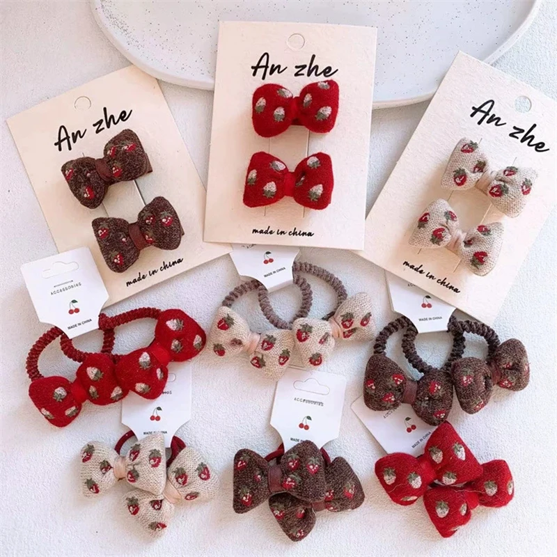 Заколки для волос с изображением клубники для девочек, заколки для волос с бантом, детский боковой зажим, милые аксессуары для волос, детская резинка для волос, держатель для хвоста для девочек
Заколки для волос с изображением клубники для девочек, заколки для волос с бантом, детский боковой зажим, милые аксессуары для волос, детская резинка для волос, держатель для хвоста для девочек