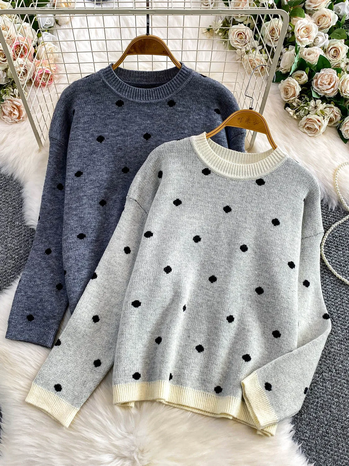 Зима 202, женский милый вязаный свитшот в горошек, круглый Ne, свободный утягивающий базовый слой, универсальный удобный трикотаж
Зима 202, женский милый вязаный свитшот в горошек, круглый Ne, свободный утягивающий базовый слой, универсальный удобный трикотаж