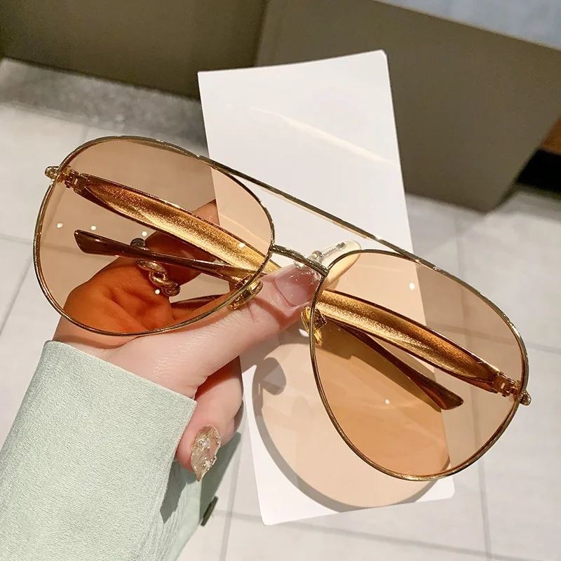 2026 Grunge Y2k Fashion Women's Luxury Sunglasses, Metal Frame Pilot Vintage Sunglasses, Summer Travel Shades for Women Glasses
2026 Grunge Y2k Fashion Women's Luxury Sunglasses, Metal Frame Pilot Vintage Sunglasses, Summer Travel Shades for Women Glasses