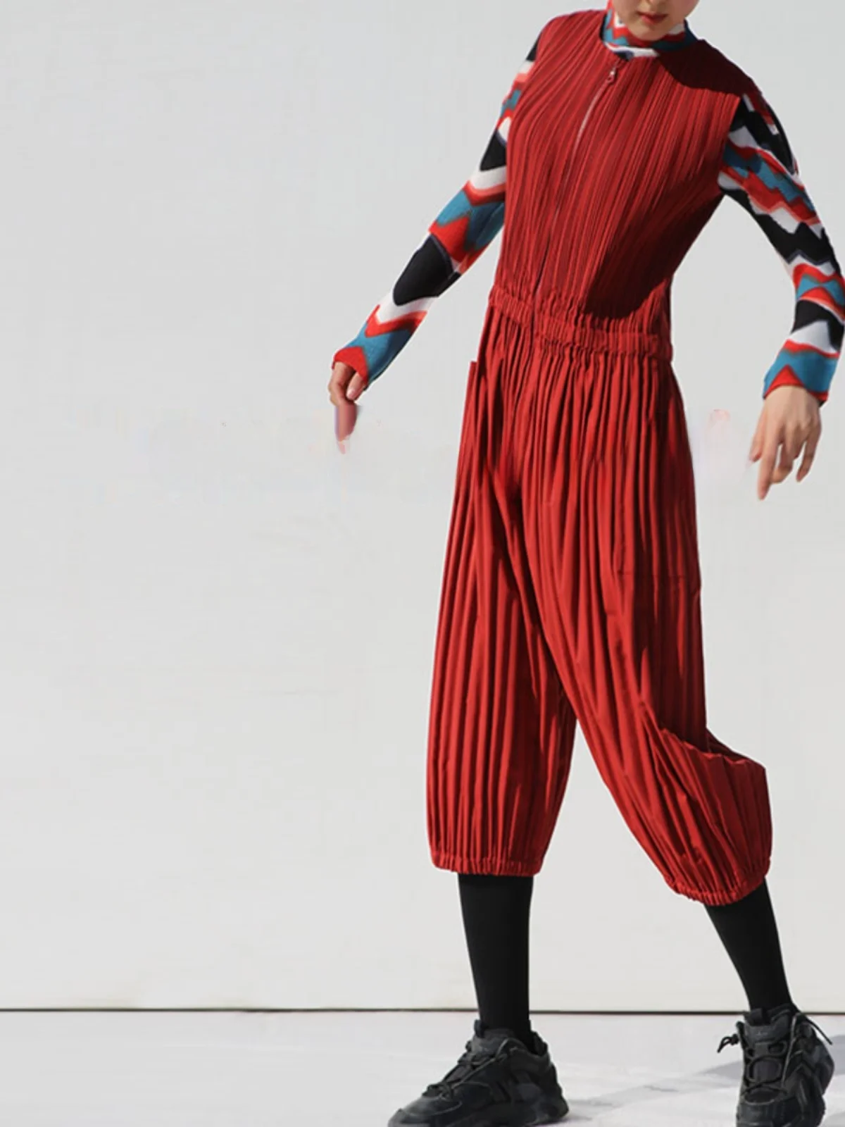 Casual Pleated Seven-Five One-Piece Pants Women Summer Workwear Thiened Harlan Pants l Waist Spring Summer New Arrival
Casual Pleated Seven-Five One-Piece Pants Women Summer Workwear Thiened Harlan Pants l Waist Spring Summer New Arrival