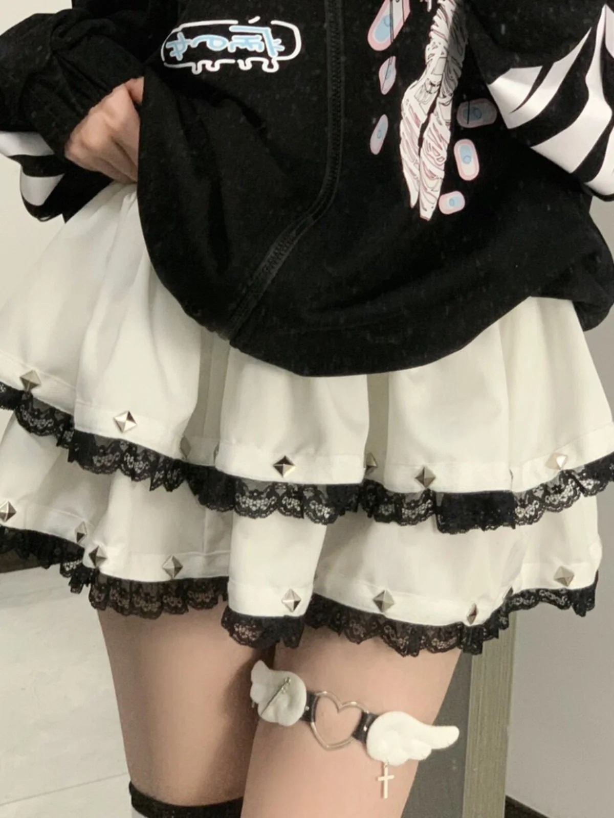 Синяя пышная юбка с кружевом и заклепками, с высокой талией, в стиле панк Y2K, для сексуальных девушек, уличный стиль, юбка-тортик, однотонная, стандартный крой
Синяя пышная юбка с кружевом и заклепками, с высокой талией, в стиле панк Y2K, для сексуальных девушек, уличный стиль, юбка-тортик, однотонная, стандартный крой