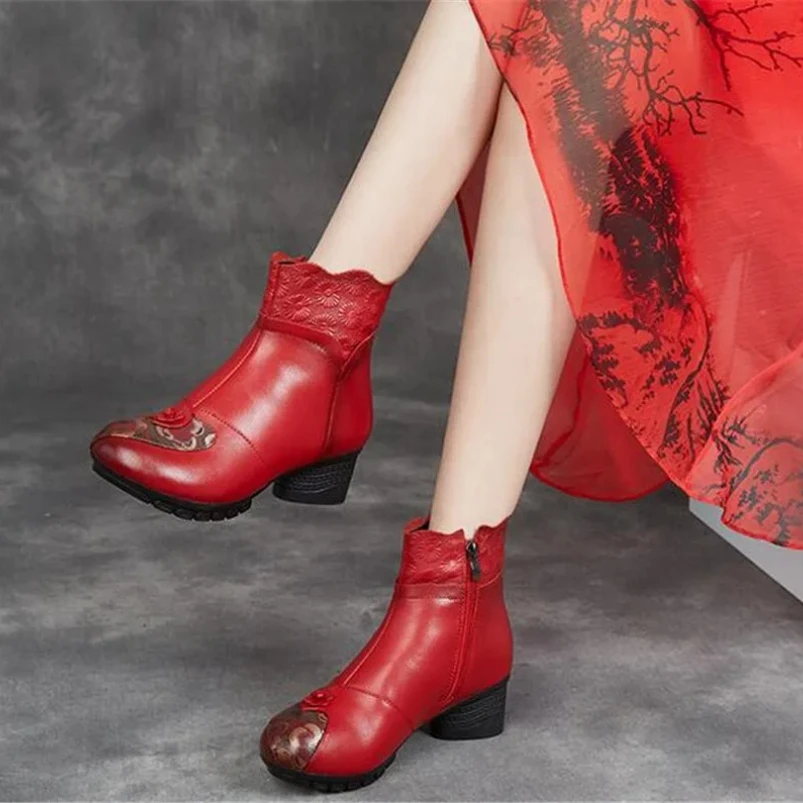 Новинка 2023 года, осенне-зимняя обувь из натуральной кожи, женские ботинки, ботинки на платформе с круглым носком и принтом на молнии в стиле ретро для отдыха
Новинка 2023 года, осенне-зимняя обувь из натуральной кожи, женские ботинки, ботинки на платформе с круглым носком и принтом на молнии в стиле ретро для отдыха