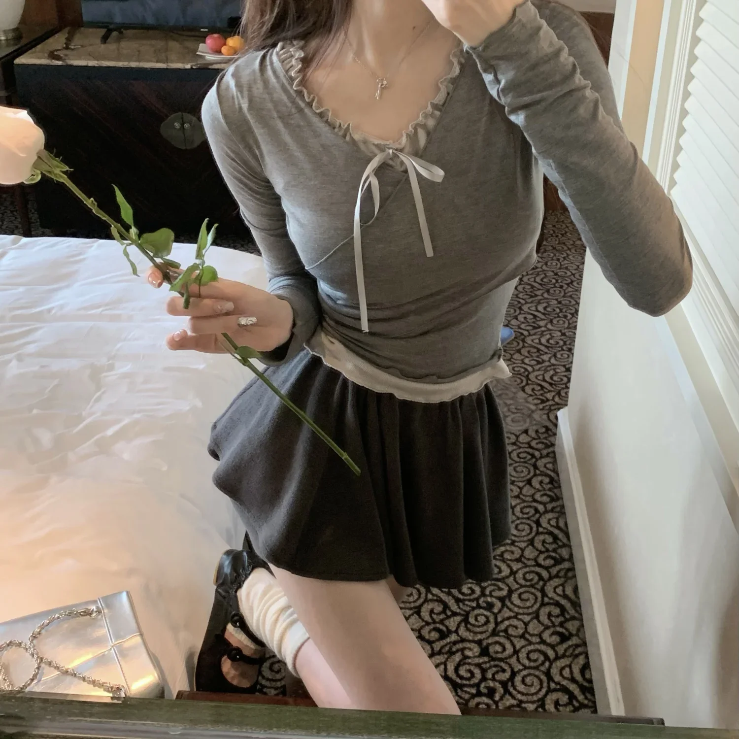 Spring Kawaii Two Piece Skirt Set Women Lace Vintage Y2k Party Mini Skirt Suit Female Korean Fashion Long Sleeve Sweet Set
Spring Kawaii Two Piece Skirt Set Women Lace Vintage Y2k Party Mini Skirt Suit Female Korean Fashion Long Sleeve Sweet Set